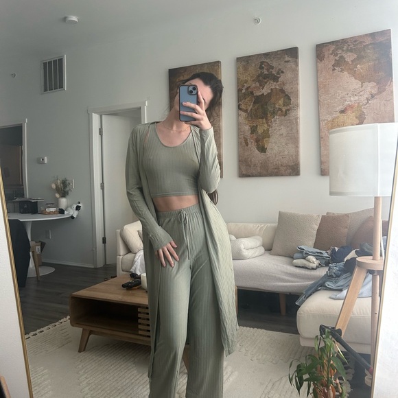 Sage Green Ribbed Lounge Set - Picture 3 of 4